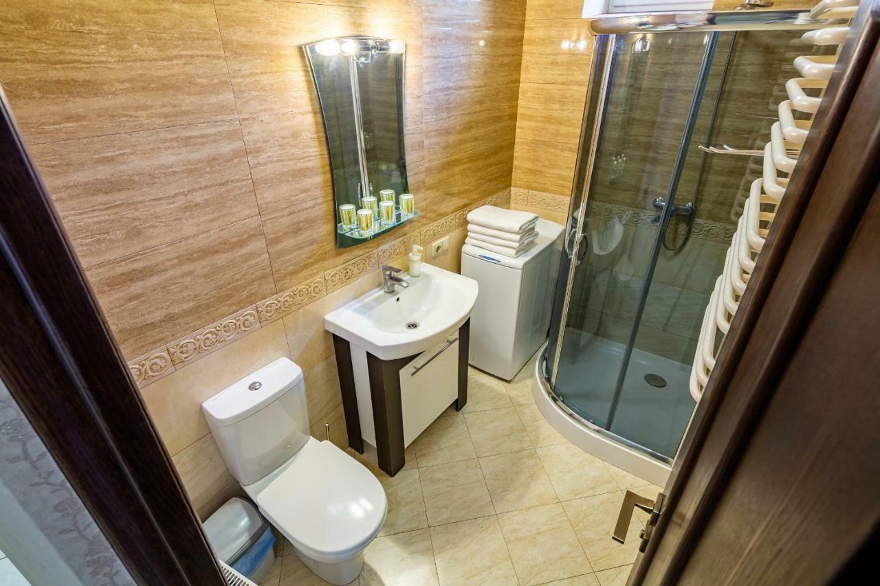 Alfa Apartments Kniazia Romana 11 Lviv Exterior foto